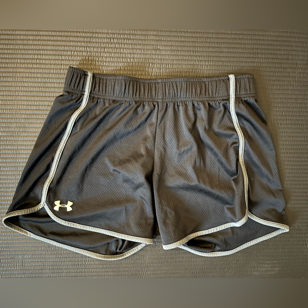 Black Under Armour Shorts Size S